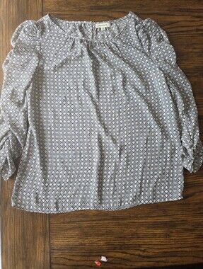 Max Studio Navy and White Geometric 3/4 sleeve Top